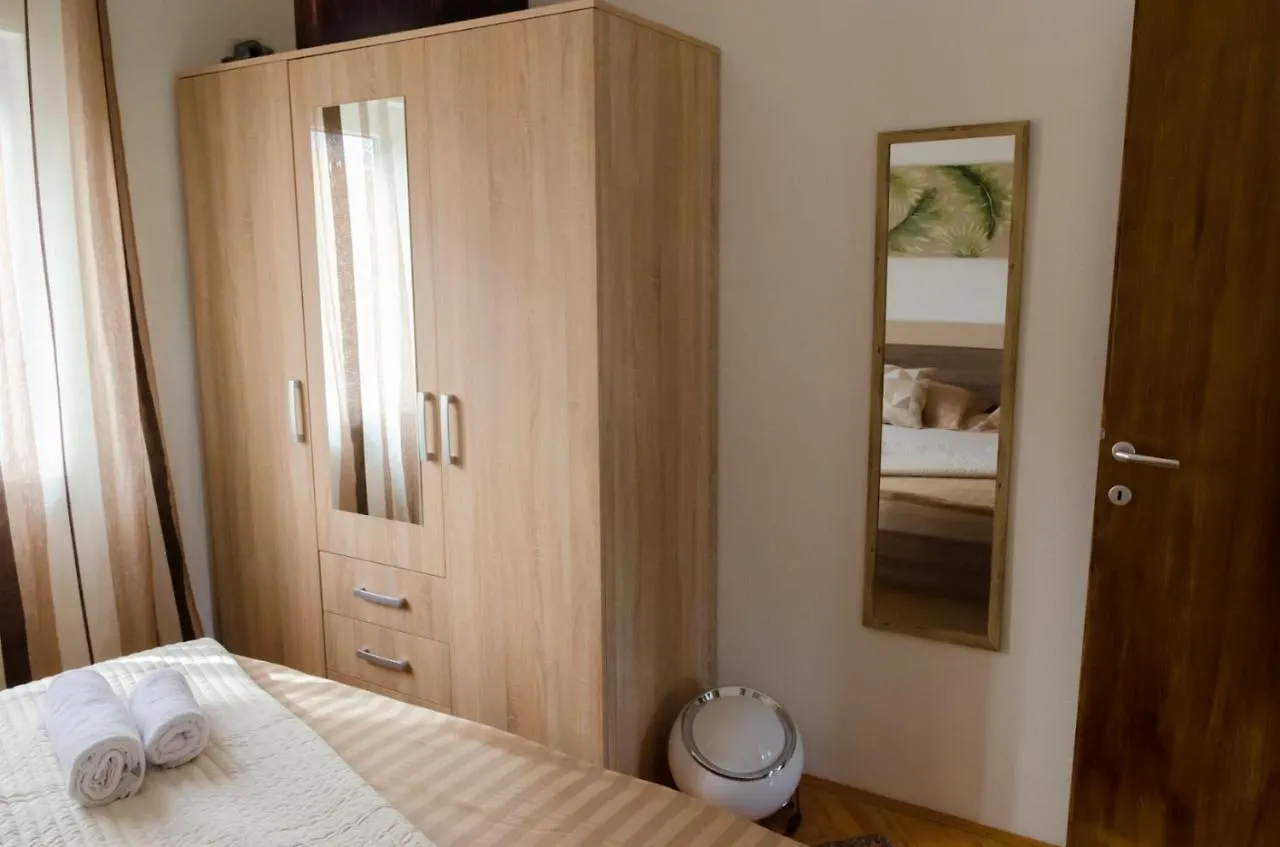 Summer Dream Directly At The Sea Trogir Apartment